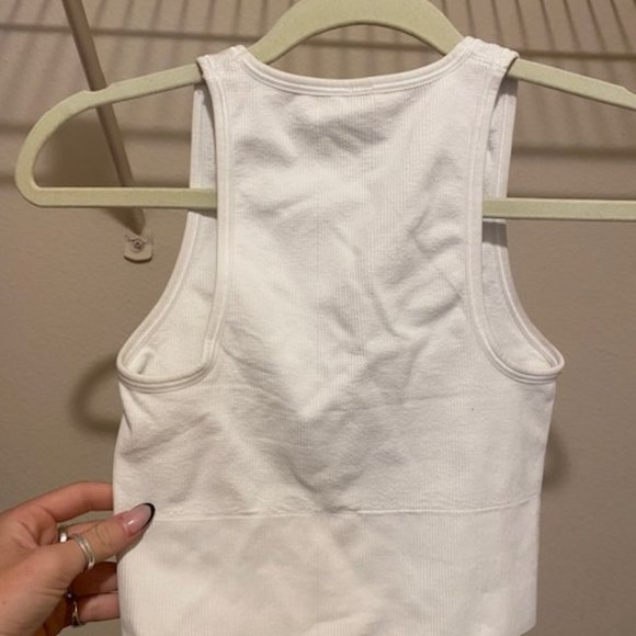 Athleta White Ribbed Athletic V-Neck Tank - Picture 3 of 3